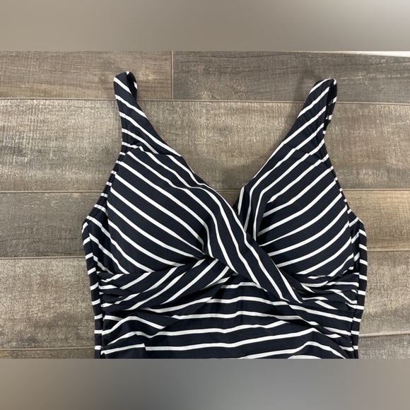 NWOT Sea Level Cross Front Striped One Piece - Picture 5 of 14